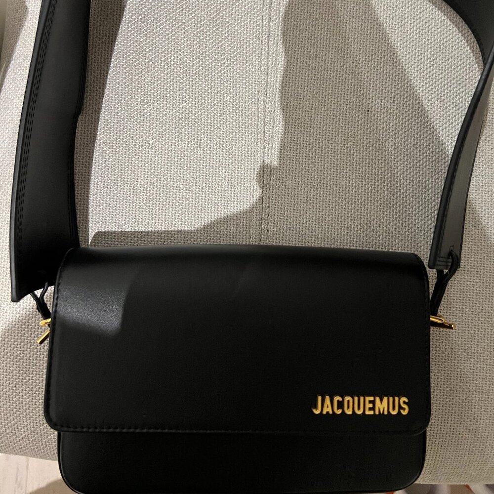 Jacquemus Le Carinu Black Shoulder Bag
